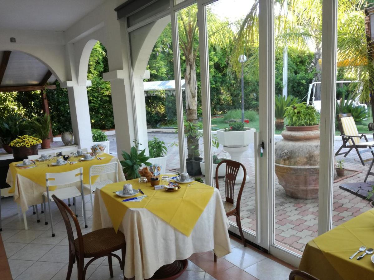 B&B Villa Di Bartolomeo Capaccio Exterior photo